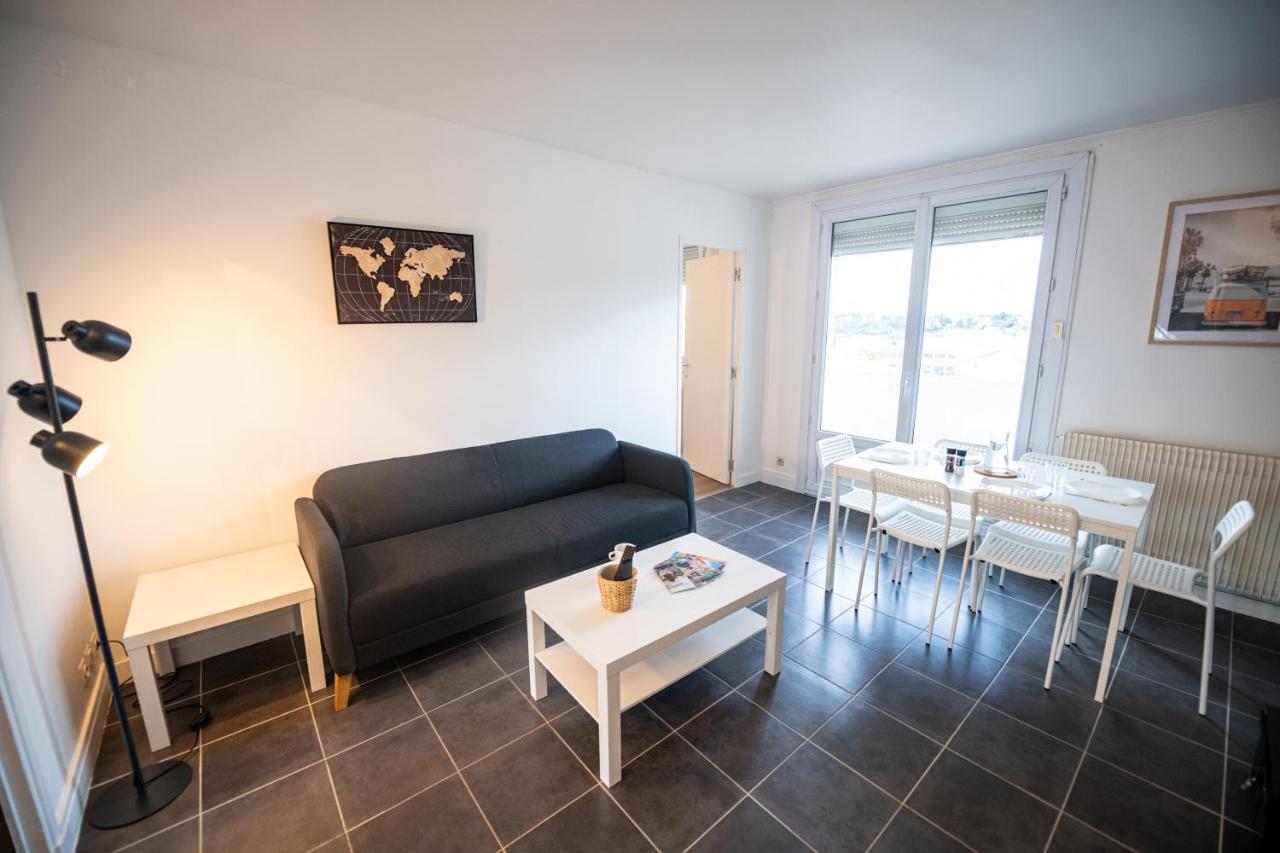 Robespierre - Tout Equipe & Calme - Tv Et Wifi Saint-Etienne  Buitenkant foto