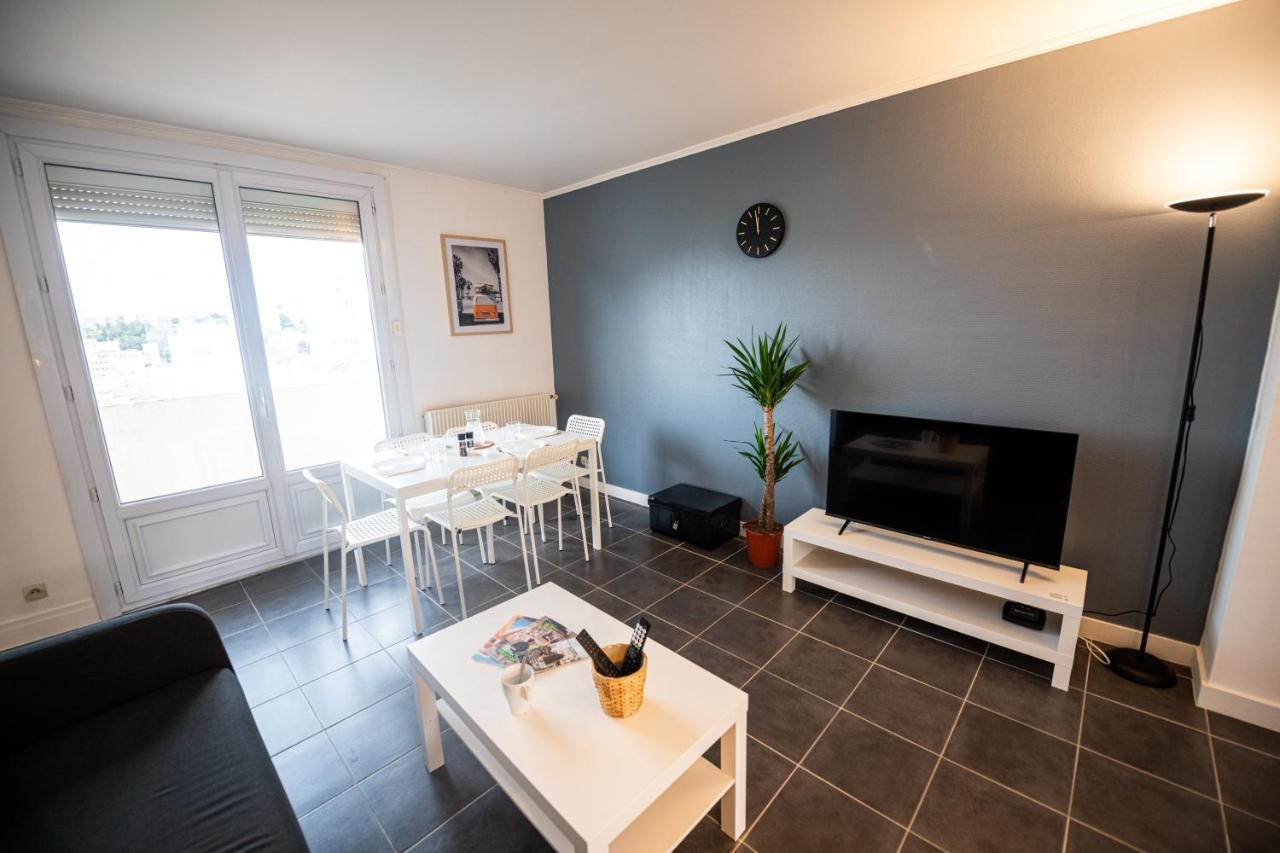 Robespierre - Tout Equipe & Calme - Tv Et Wifi Saint-Etienne  Buitenkant foto
